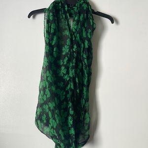 Clover scarf